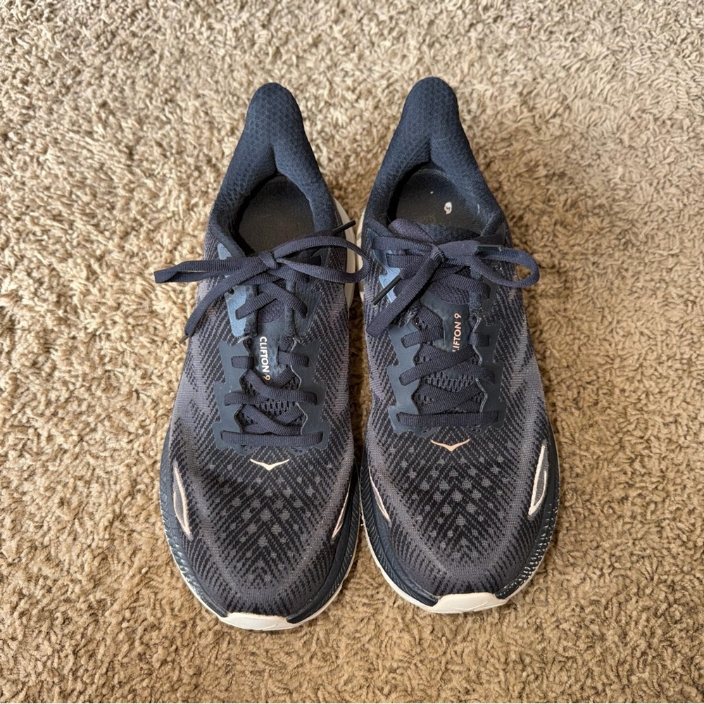 Women’s Hoka Clifton 9 Running Shoes Black Size 9 - Picture 2 of 9